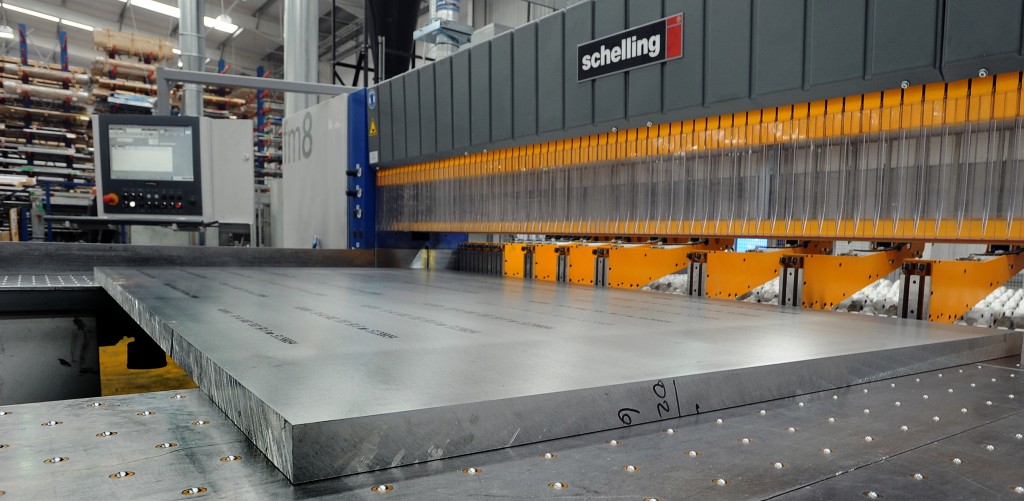 aluminium plate cutting